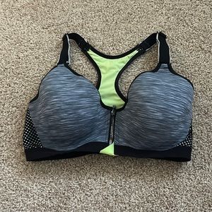 Maiden Form 34DD Wired Zipper Work Out Bra for Women.